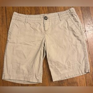 Women’s BKE Bermuda Shorts ~ Size 30 ~